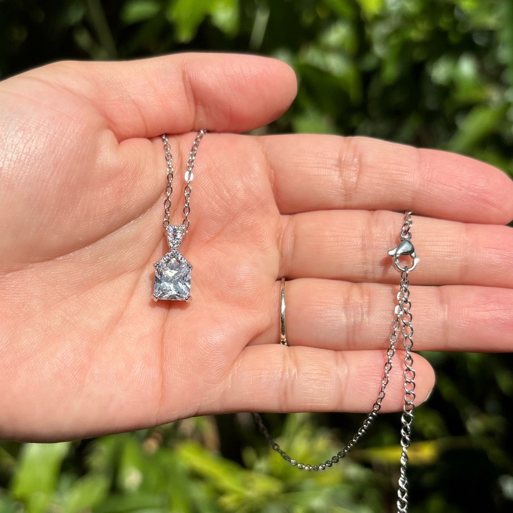 18K White Gold Plated Stainless Steel Diamond Pendant Necklace